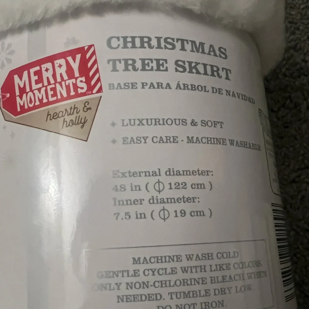 Christmas Tree Skirt - Picture 3 of 3